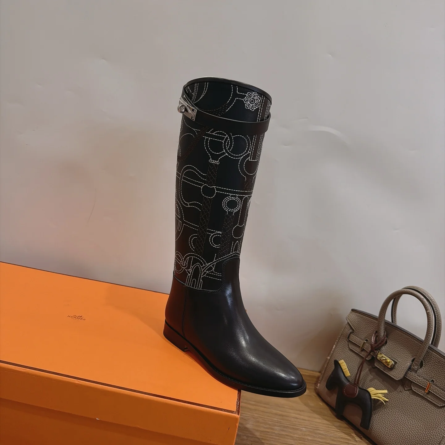 HERMES Boots Calfskin Leather Black-White EU35-42 A010202609111471 - Image 6