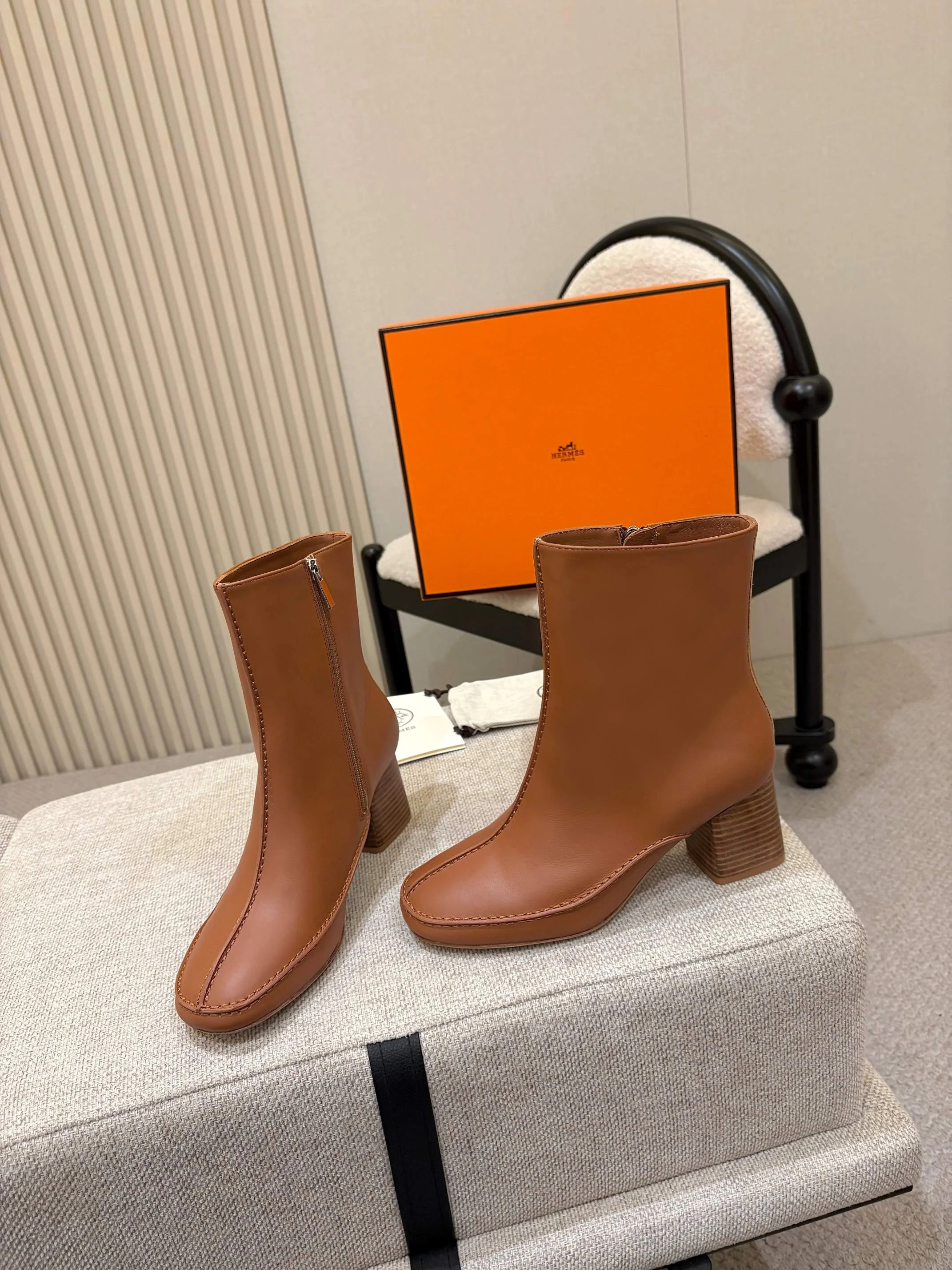 HERMES Boots Leather Brown EU35-41 C50202609110558 - Image 4