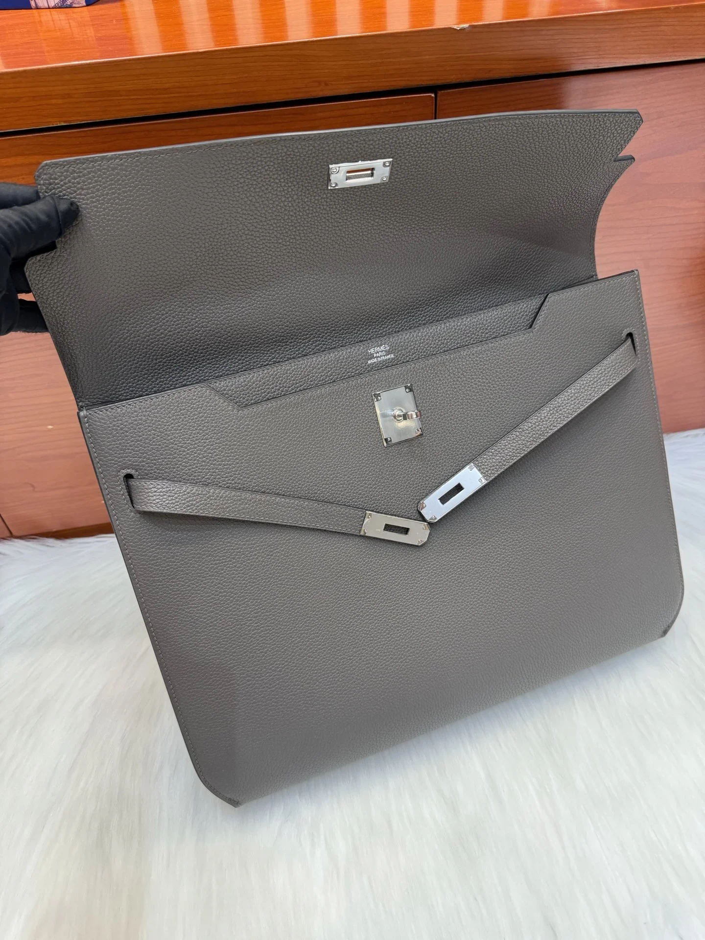 HERMES Briefcases Bags Gray-Silver 36X29X5CM A850202609090219 - Image 2