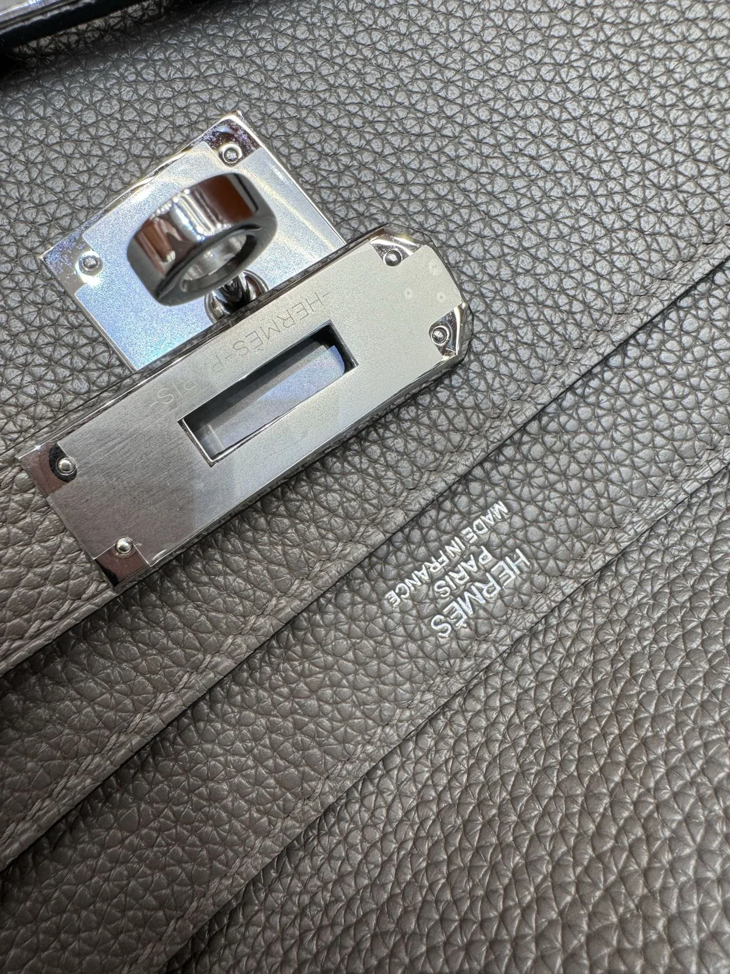 HERMES Briefcases Bags Gray-Silver 36X29X5CM A850202609090219 - Image 5