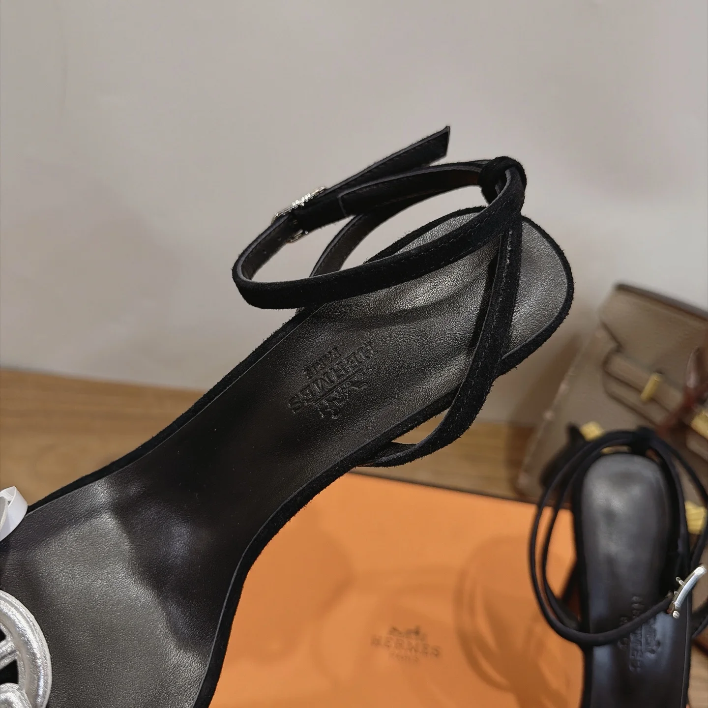 HERMES Heels Black-Silver C40202609111447 - Image 7