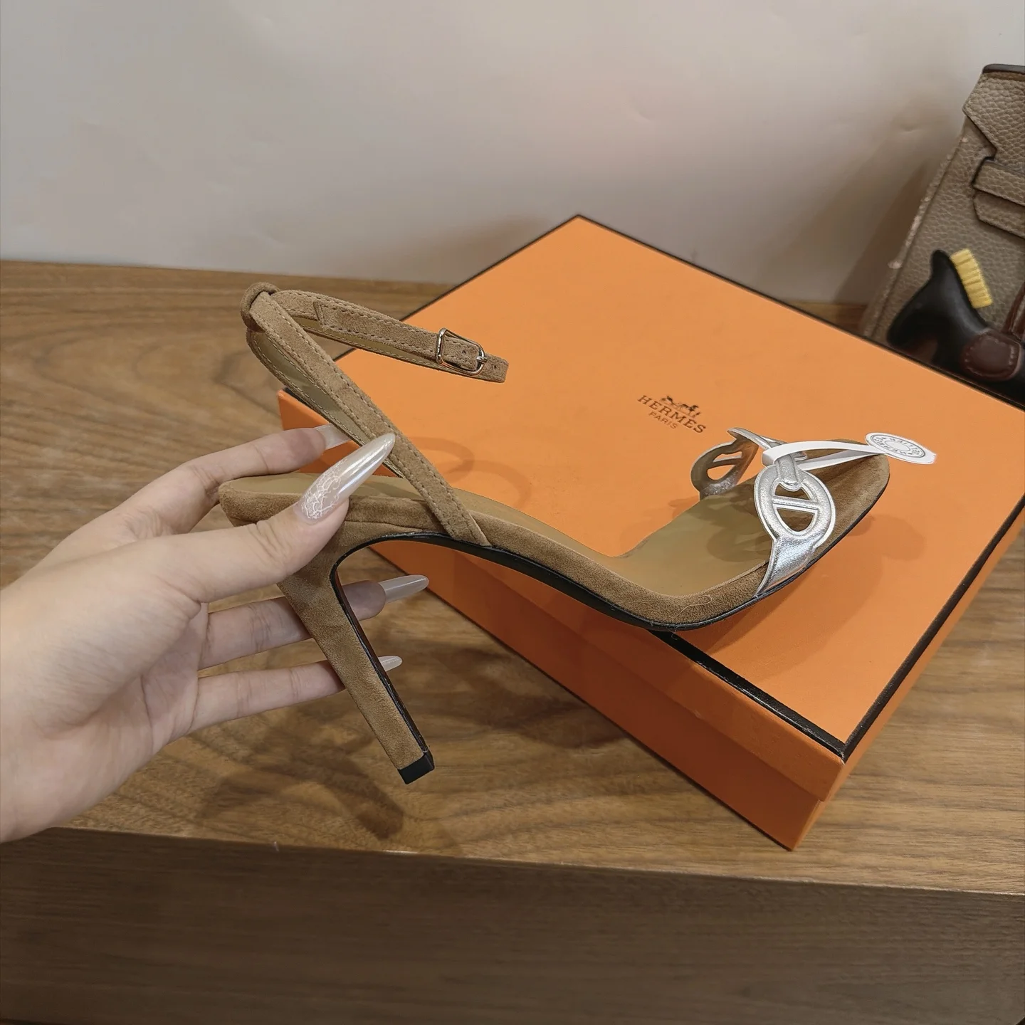 HERMES Heels Brown-Silver C40202609111450 - Image 6