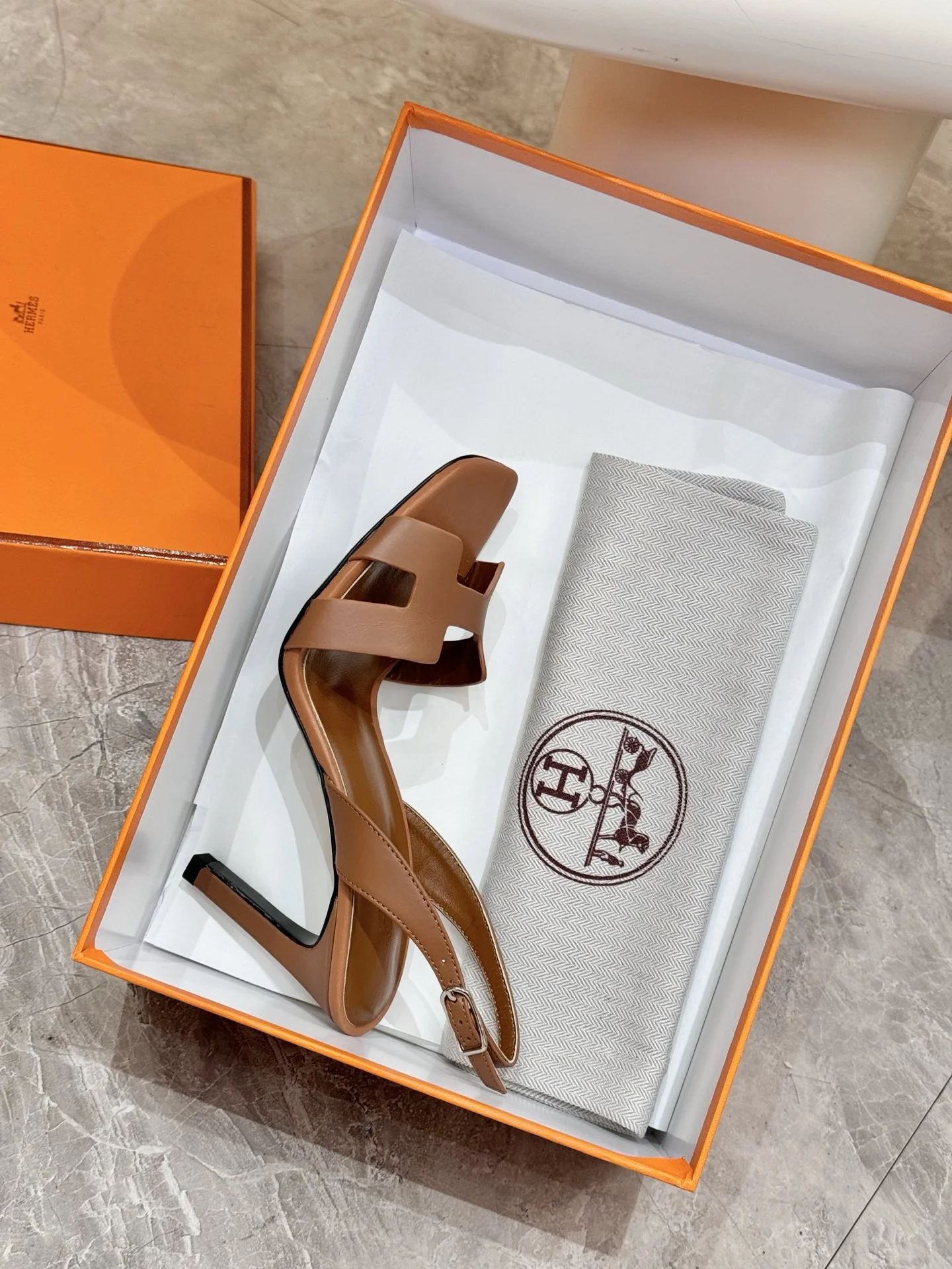 HERMES Heels Calfskin Leather Brown EU34-43 B90202609111503 - Image 7