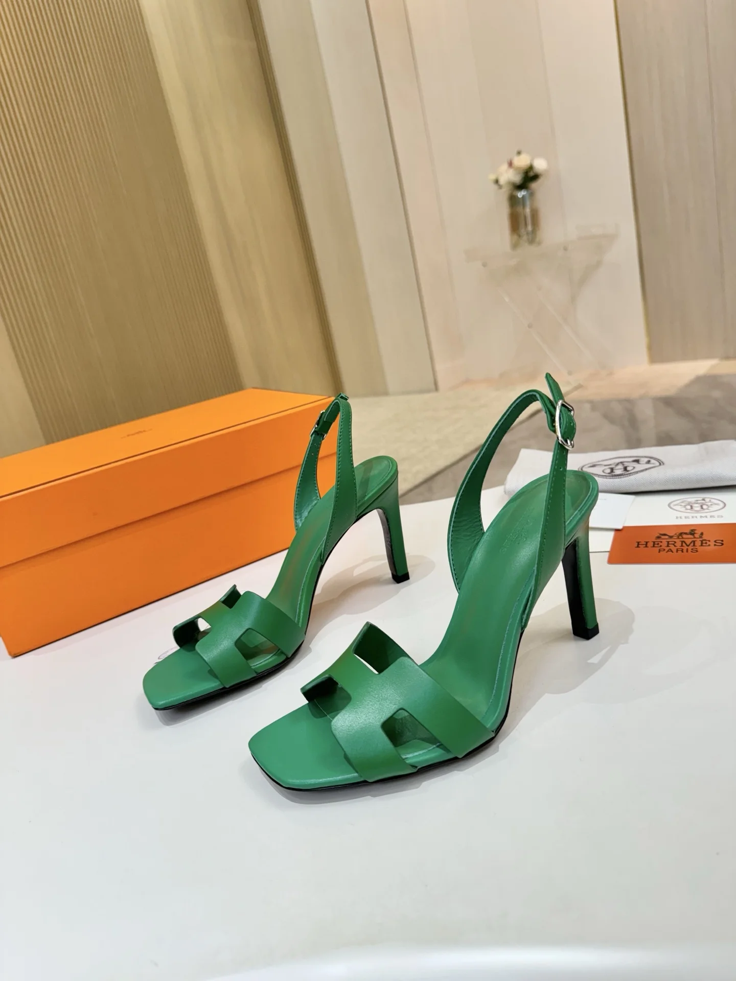 HERMES Heels Calfskin Leather Green EU34-43 B90202609111501 - Image 4