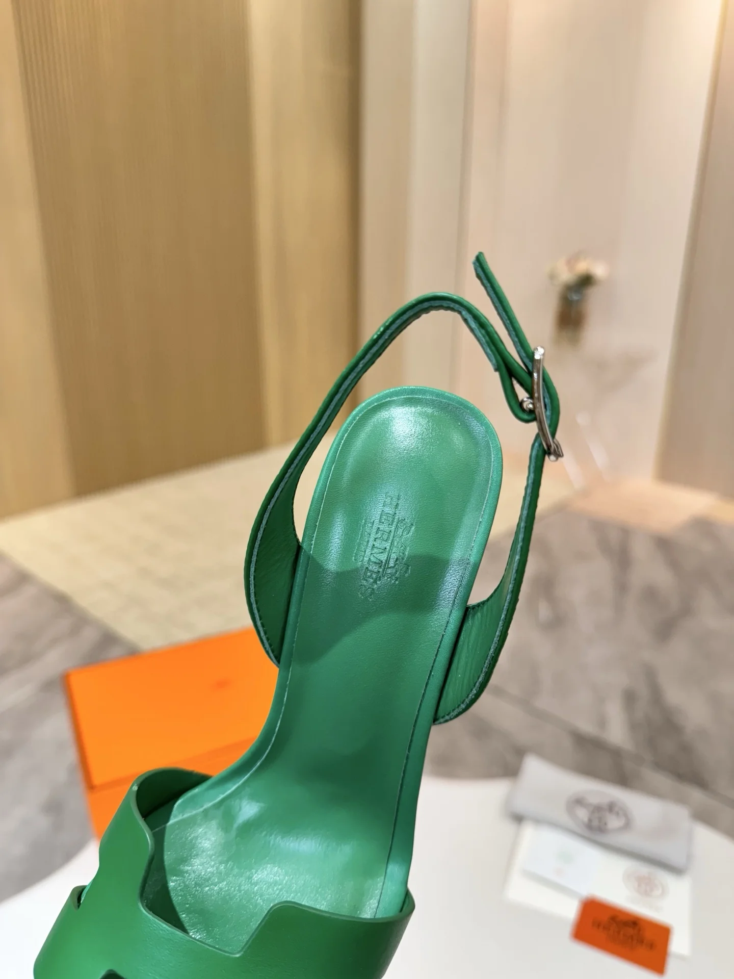 HERMES Heels Calfskin Leather Green EU34-43 B90202609111501 - Image 8
