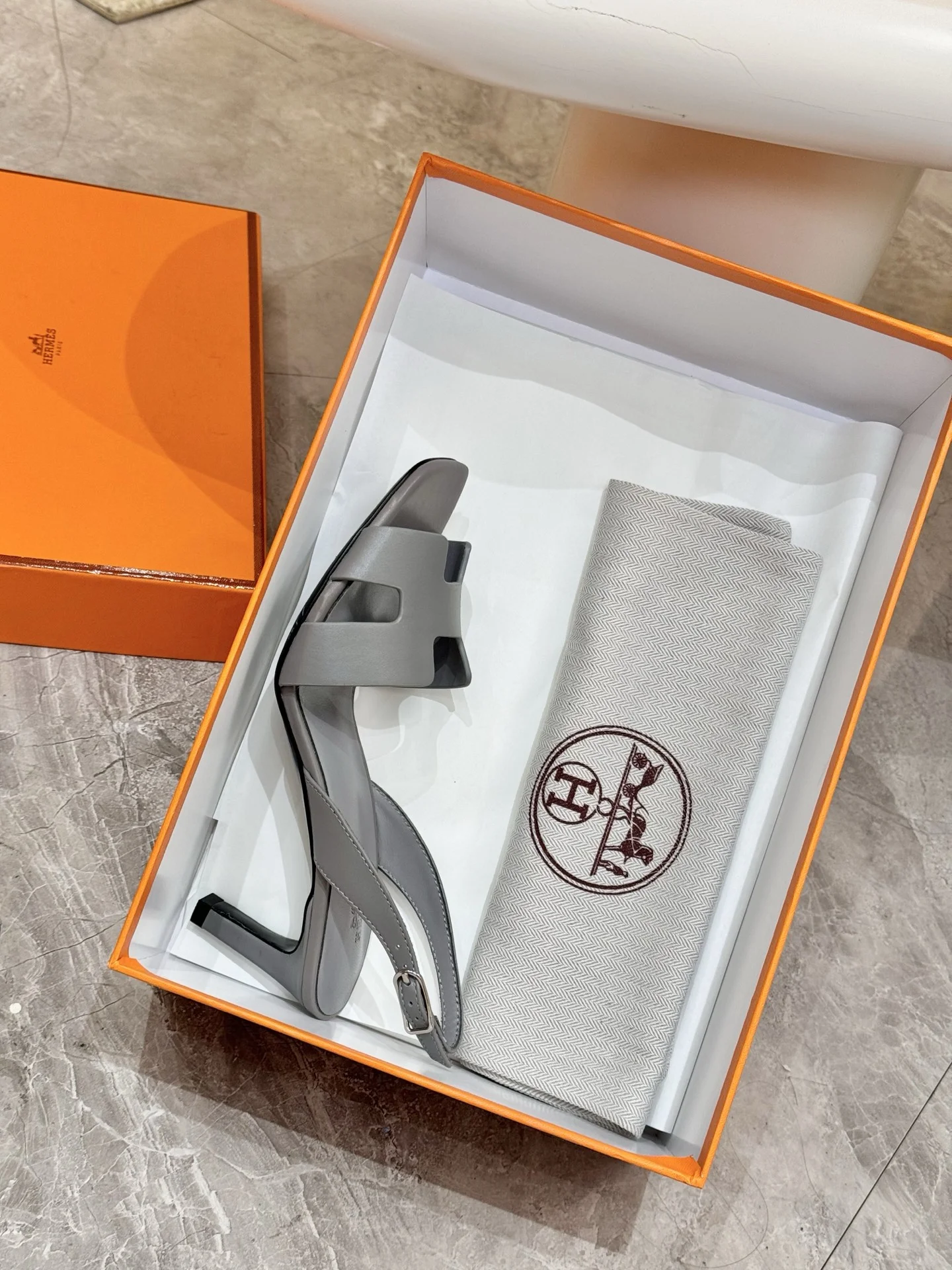 HERMES Heels Leather Gray EU34-43 B90202609111480 - Image 8