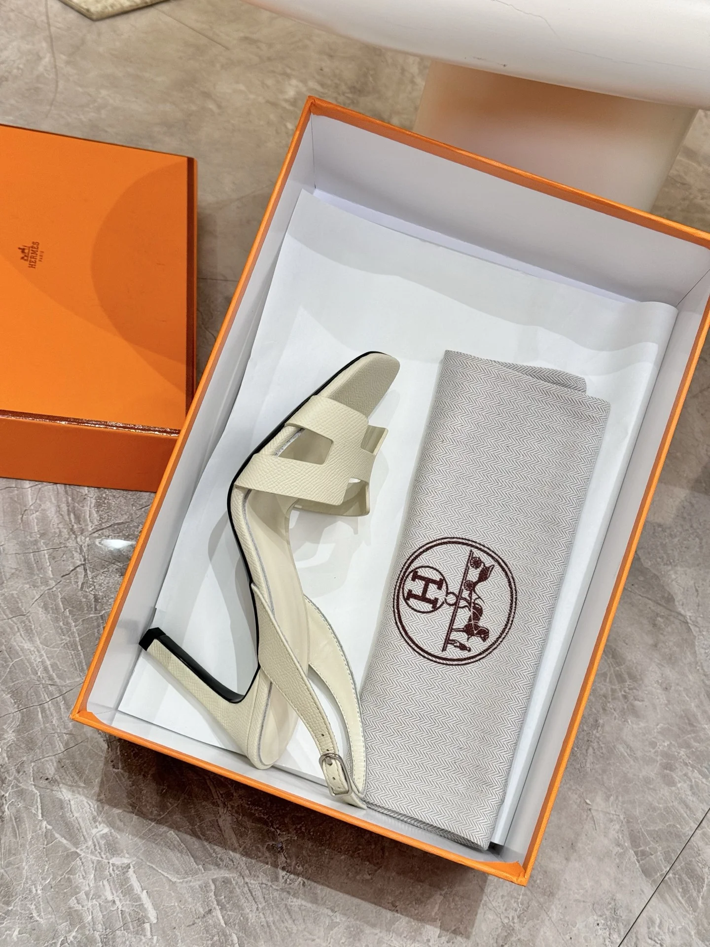 HERMES Heels Leather White EU34-43 B90202609111495 - Image 8