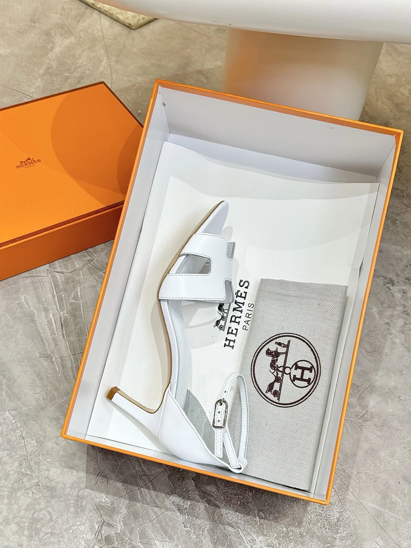 HERMES Heels White C00202609111508 - Image 9