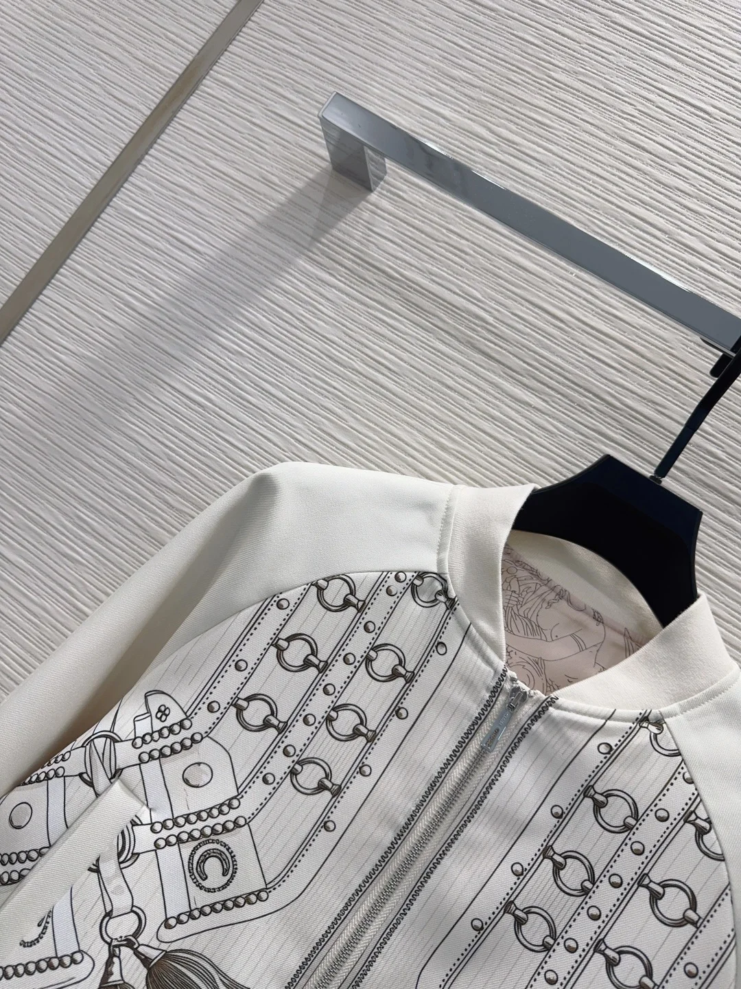 HERMES Jackets White-Black S-L C05202609062935 - Image 3