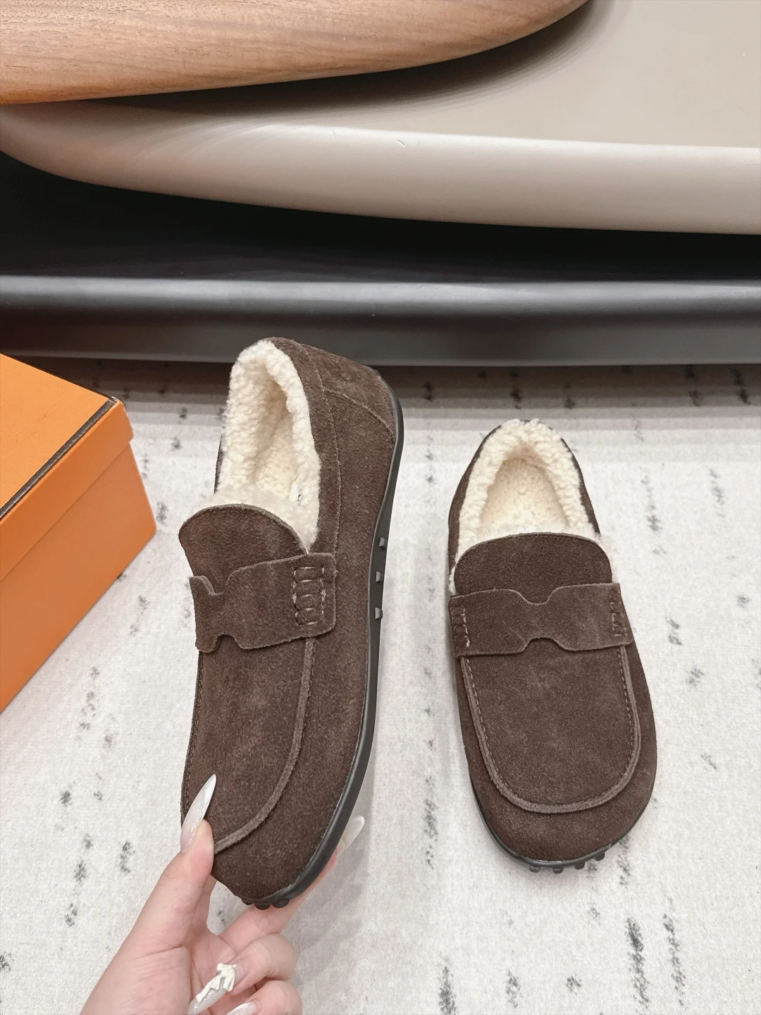 HERMES Loafers Brown-Cream B90202609111536 - Image 4