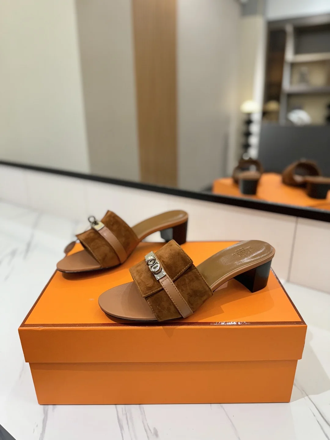 HERMES Mules Brown-Silver B30202609111861 - Image 2