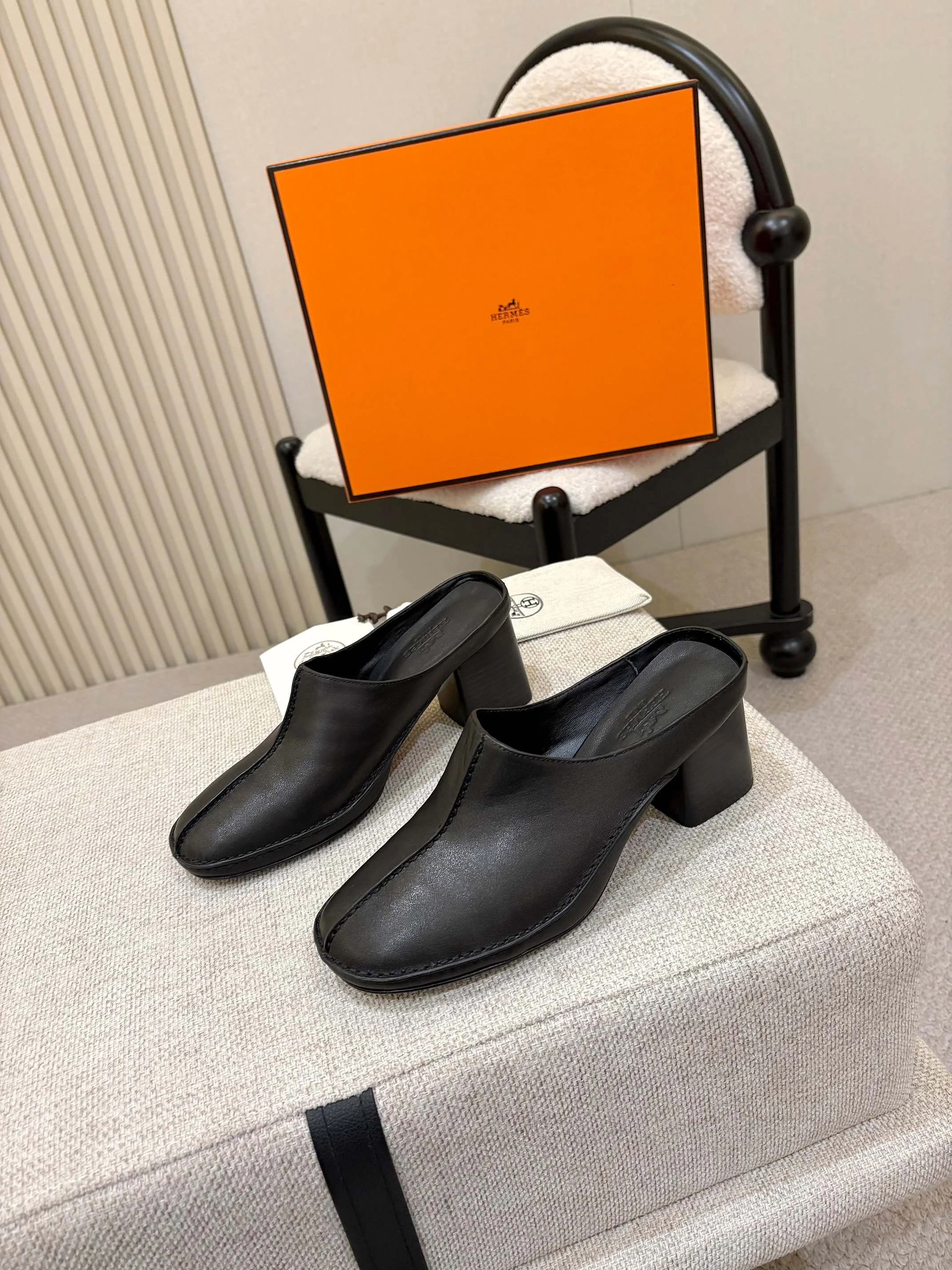 HERMES Mules Calfskin Leather Black EU35-41 B60202609110556
