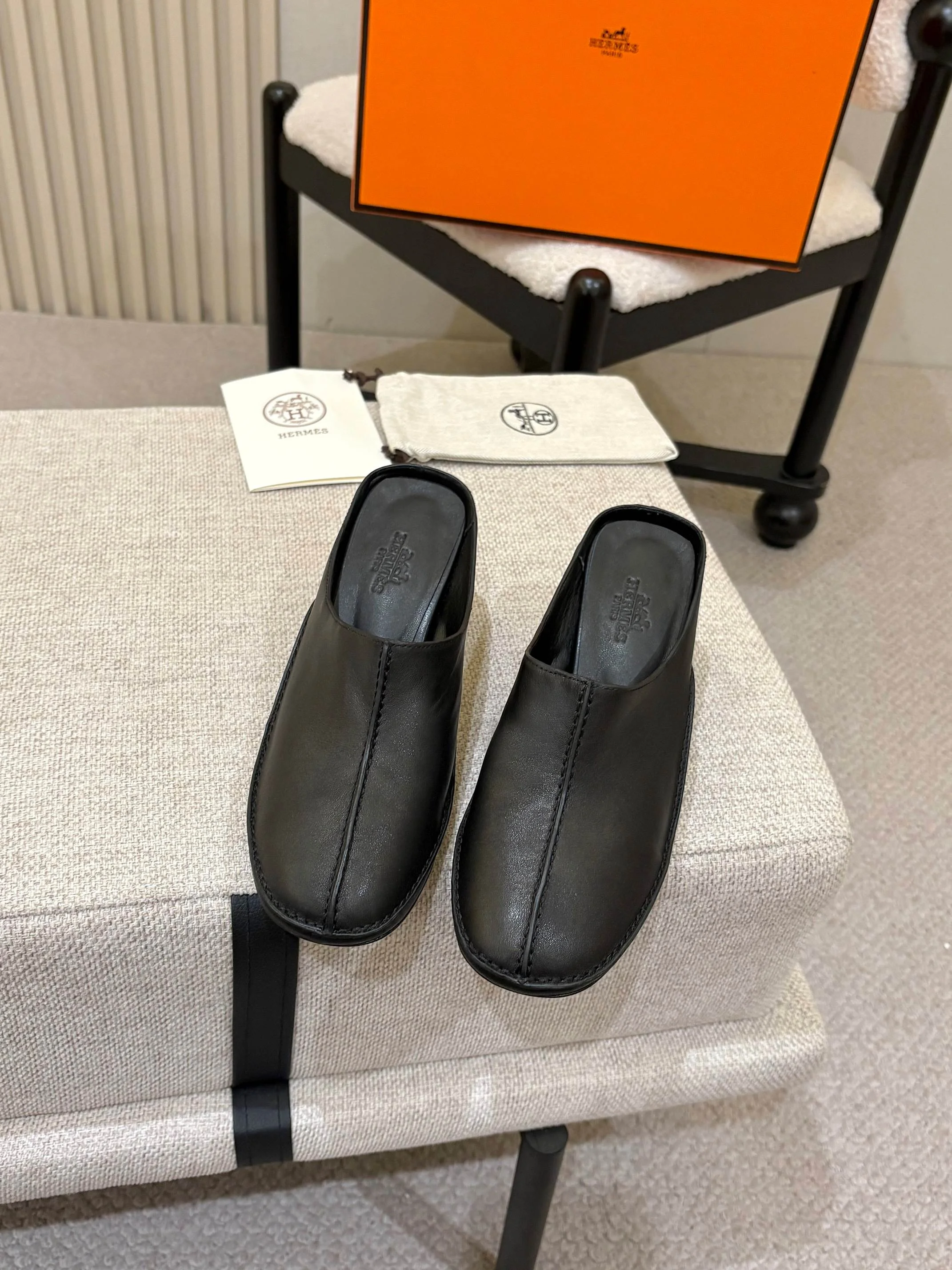 HERMES Mules Calfskin Leather Black EU35-41 B60202609110556 - Image 4