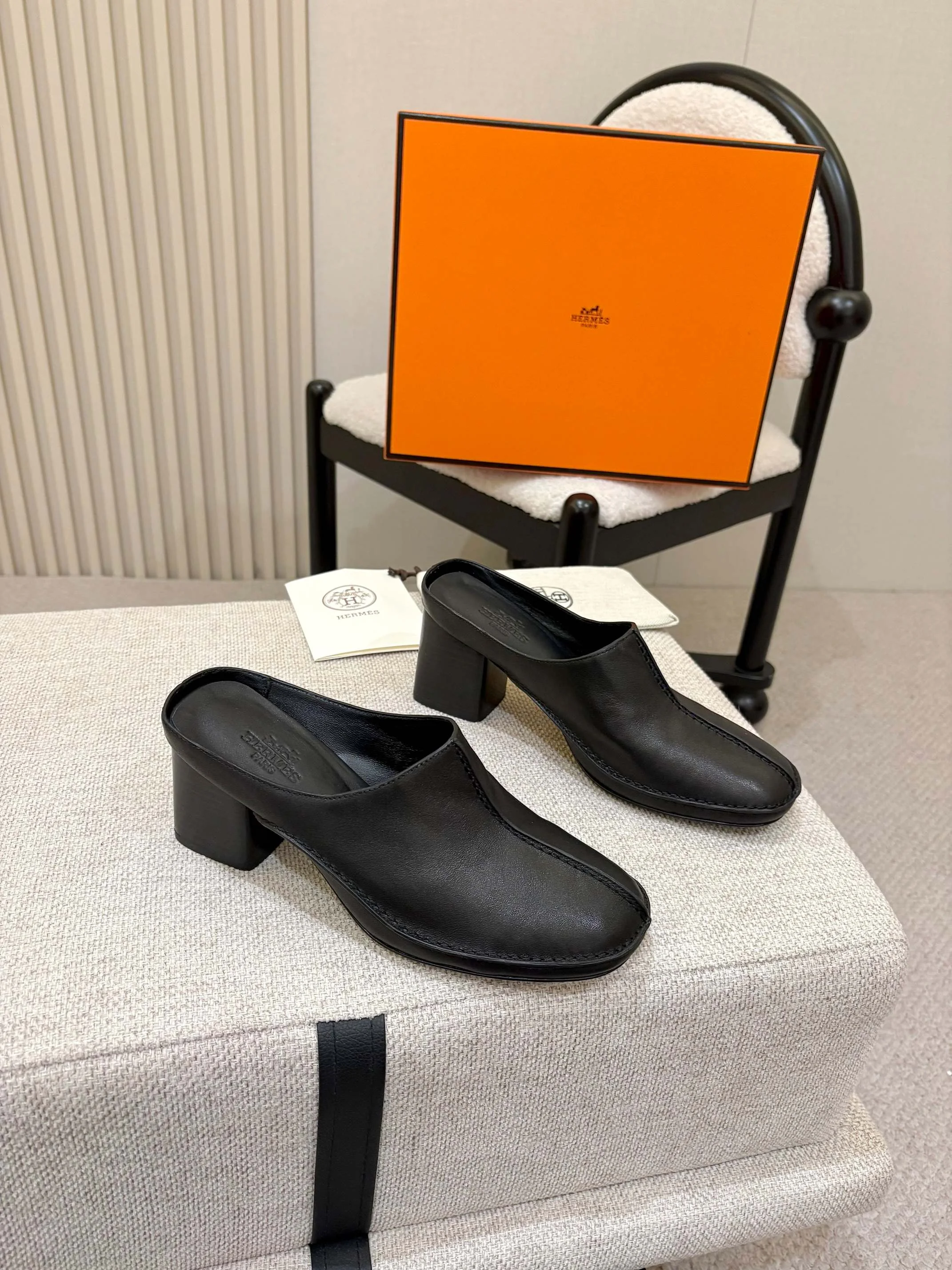 HERMES Mules Calfskin Leather Black EU35-41 B60202609110556 - Image 6