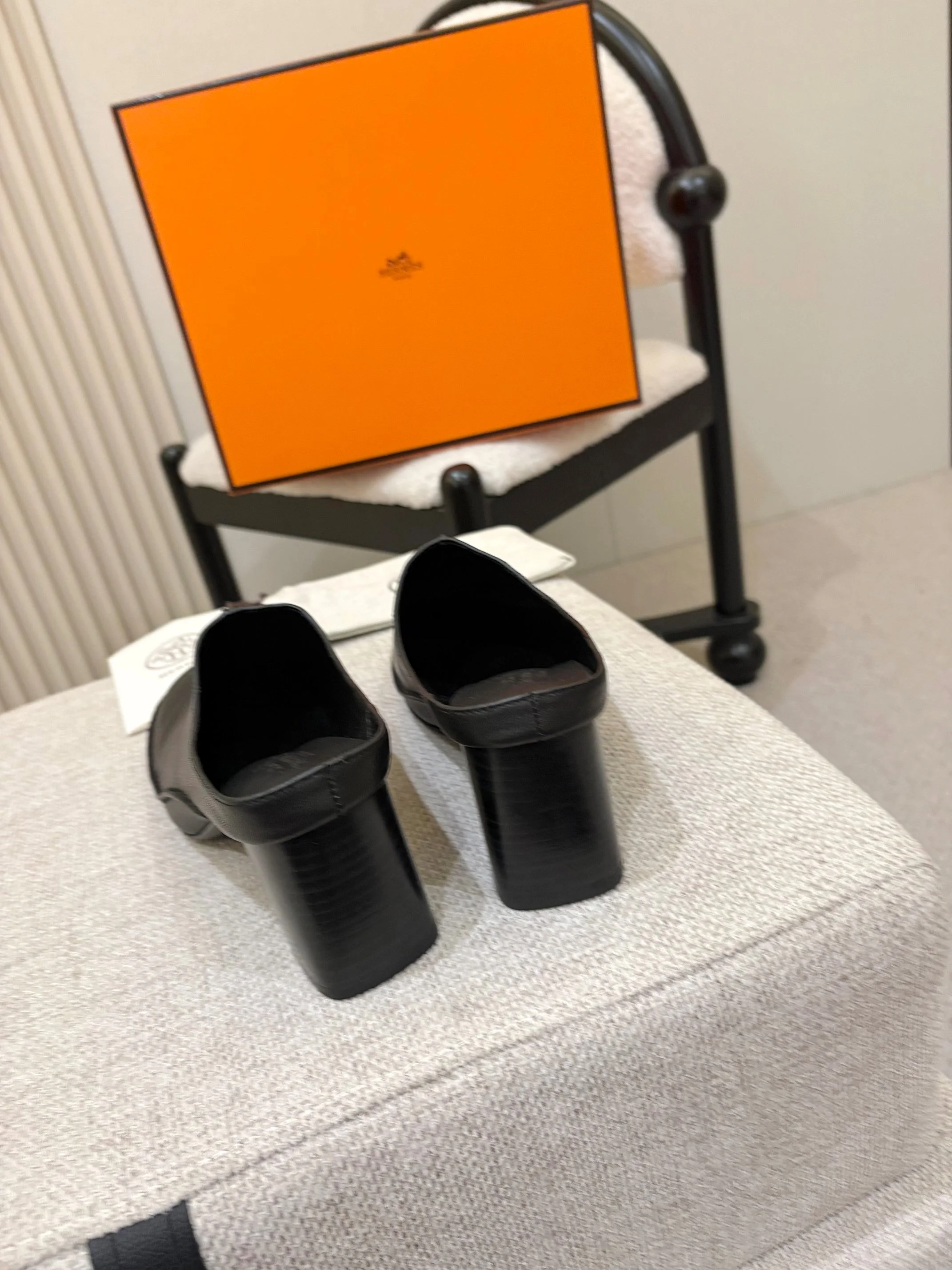 HERMES Mules Calfskin Leather Black EU35-41 B60202609110556 - Image 7