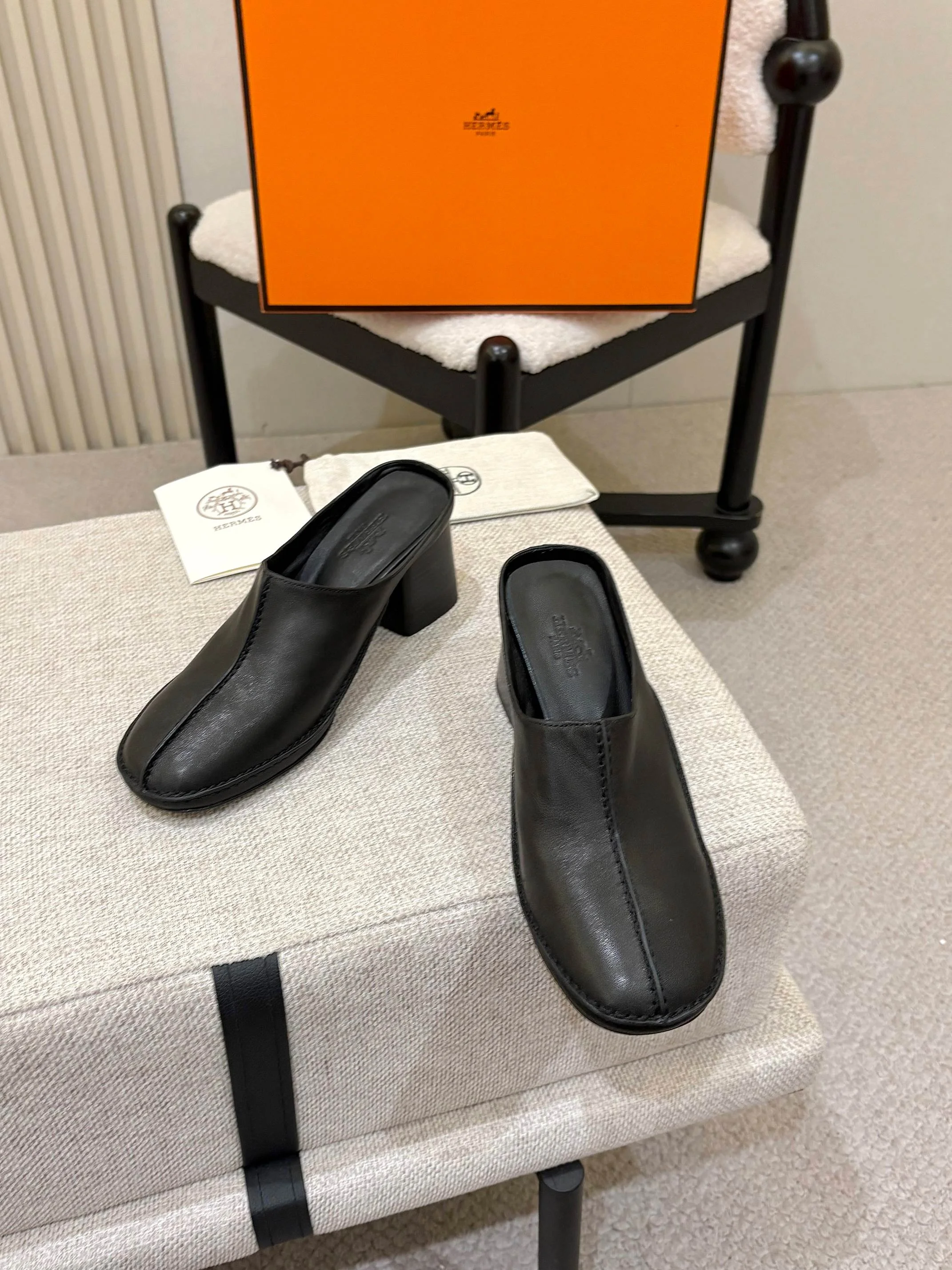 HERMES Mules Calfskin Leather Black EU35-41 B60202609110556 - Image 9