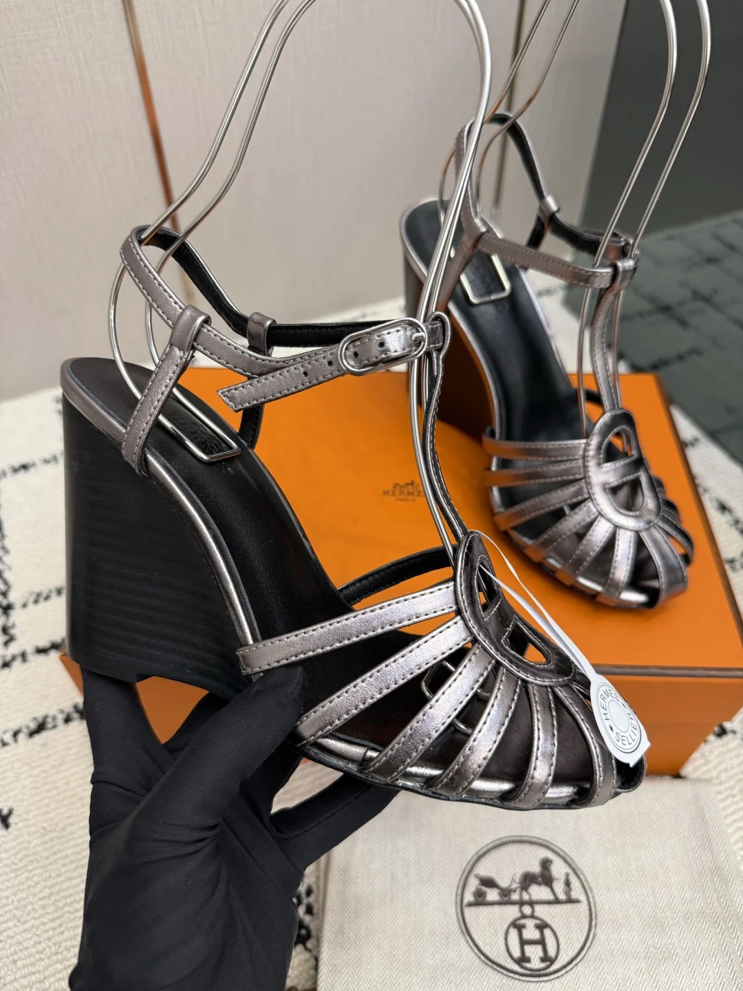 HERMES Sandals Goat Leather Silver-Black EU35-39 C80202609110308 - Image 6