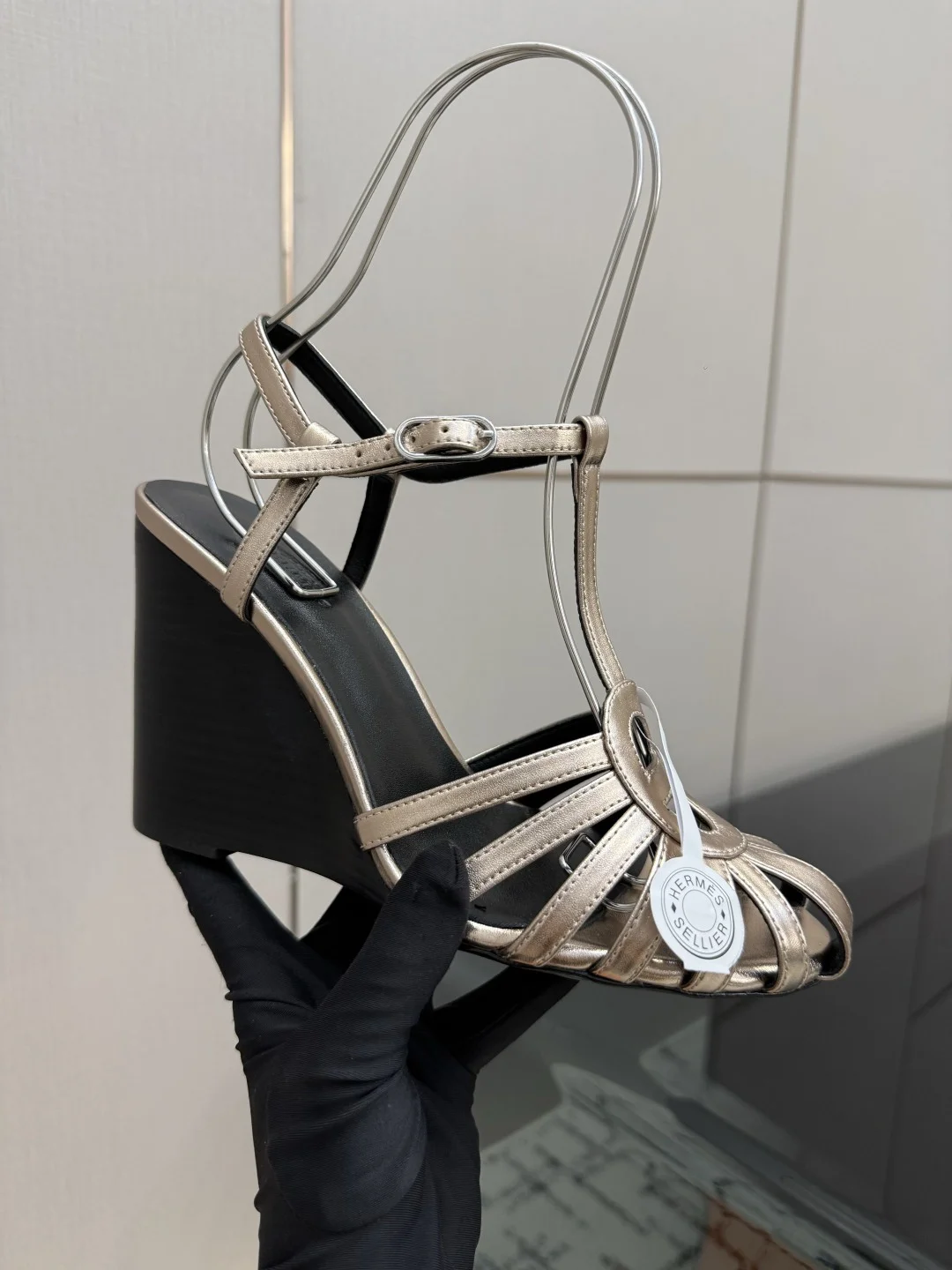 HERMES Sandals Lambskin Leather Gold-Black EU35-41 C80202609110307 - Image 7