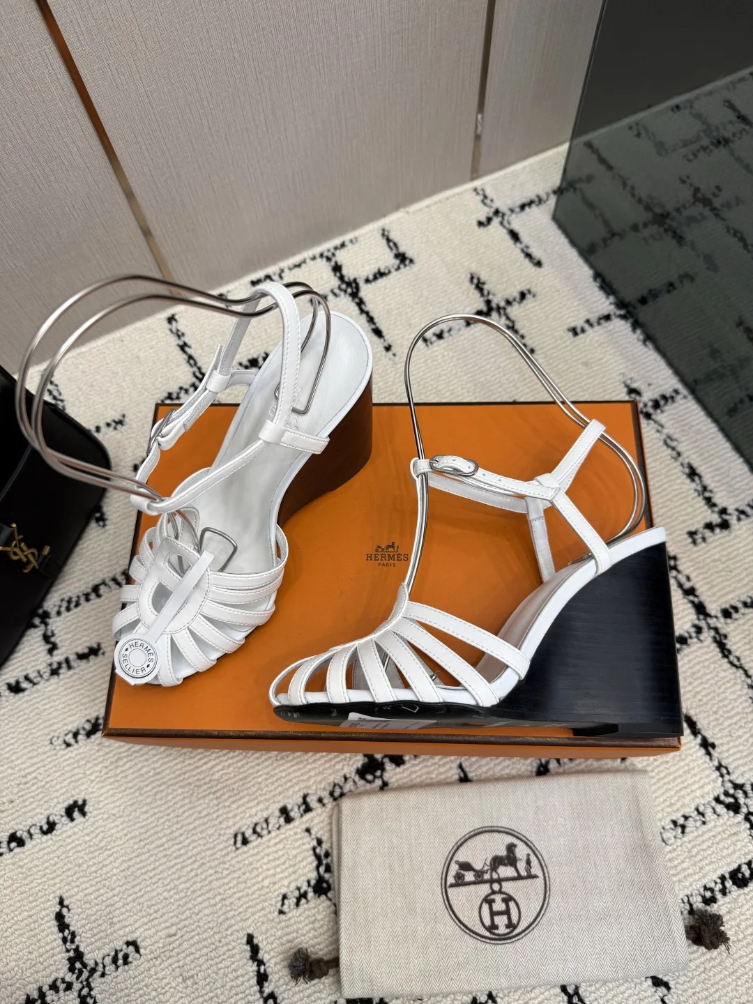 HERMES Sandals Leather White-Brown EU35-39 C80202609110309 - Image 5