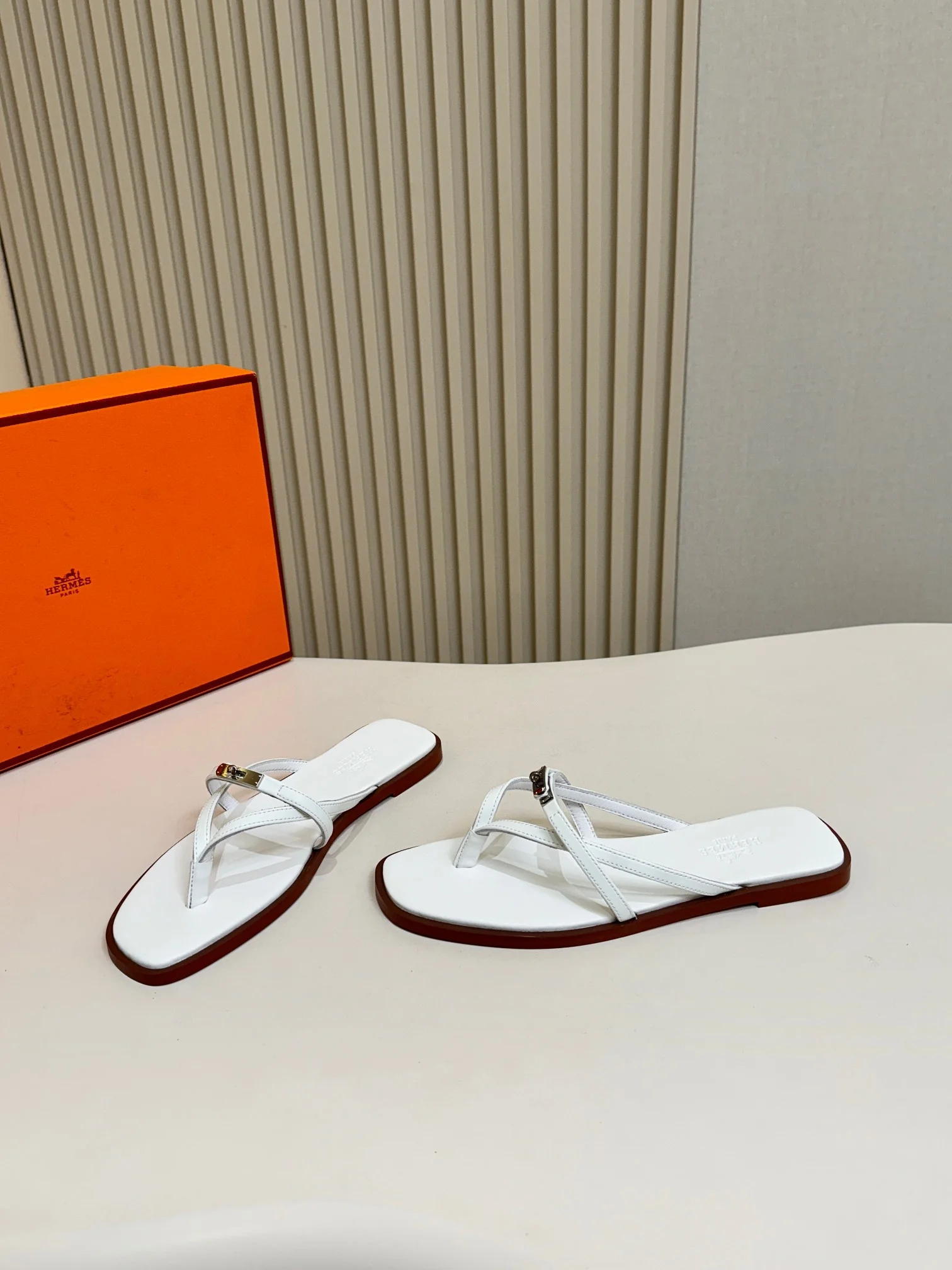 HERMES Sandals White-Pink-Black-Brown-Beige-Orange-Yellow-Red A50202609111106 - Image 5