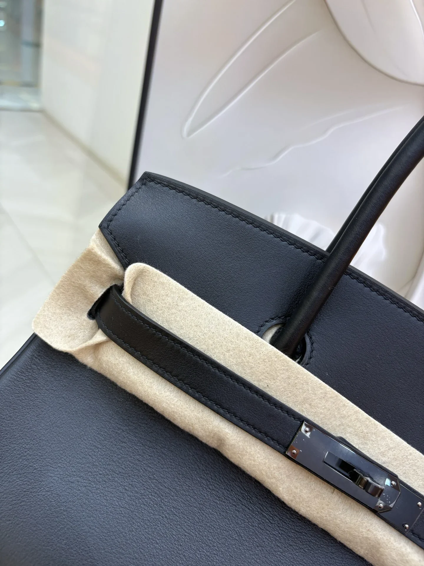 HERMES Shoulder Bags Black-Gold A550202609090227 - Image 2