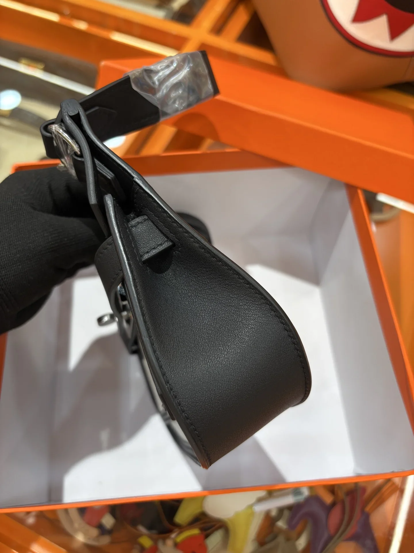 HERMES Shoulder Bags Black-White A250202609090229 - Image 4