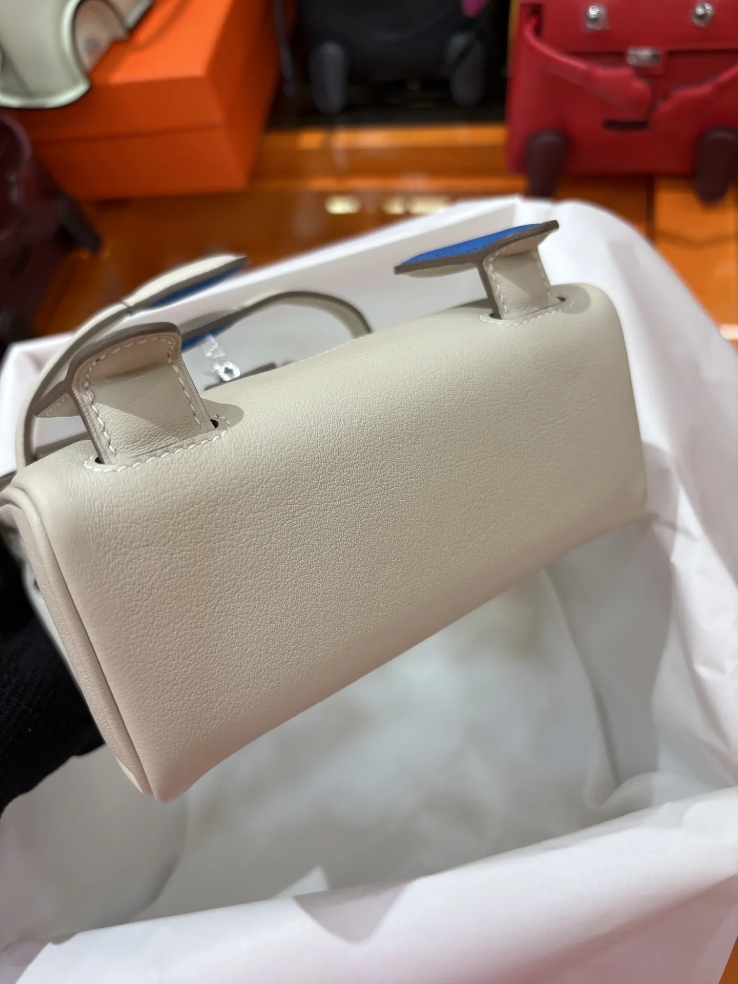 HERMES Shoulder Bags Cream-Blue A350202609090245 - Image 9