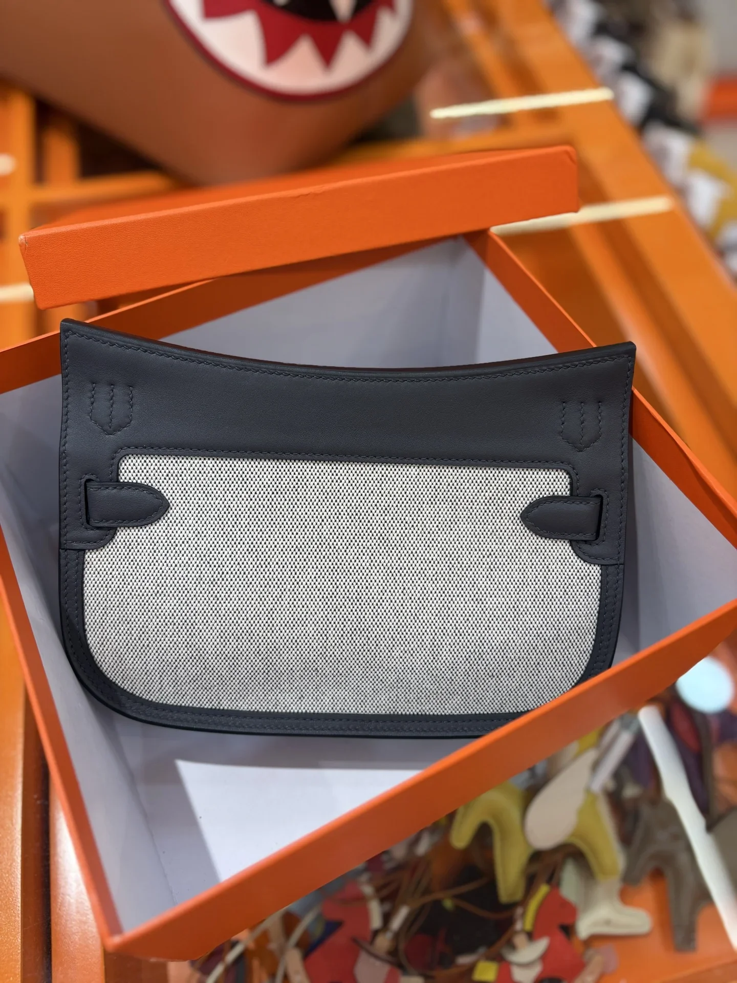 HERMES Shoulder Bags Gray-White A250202609090236 - Image 6