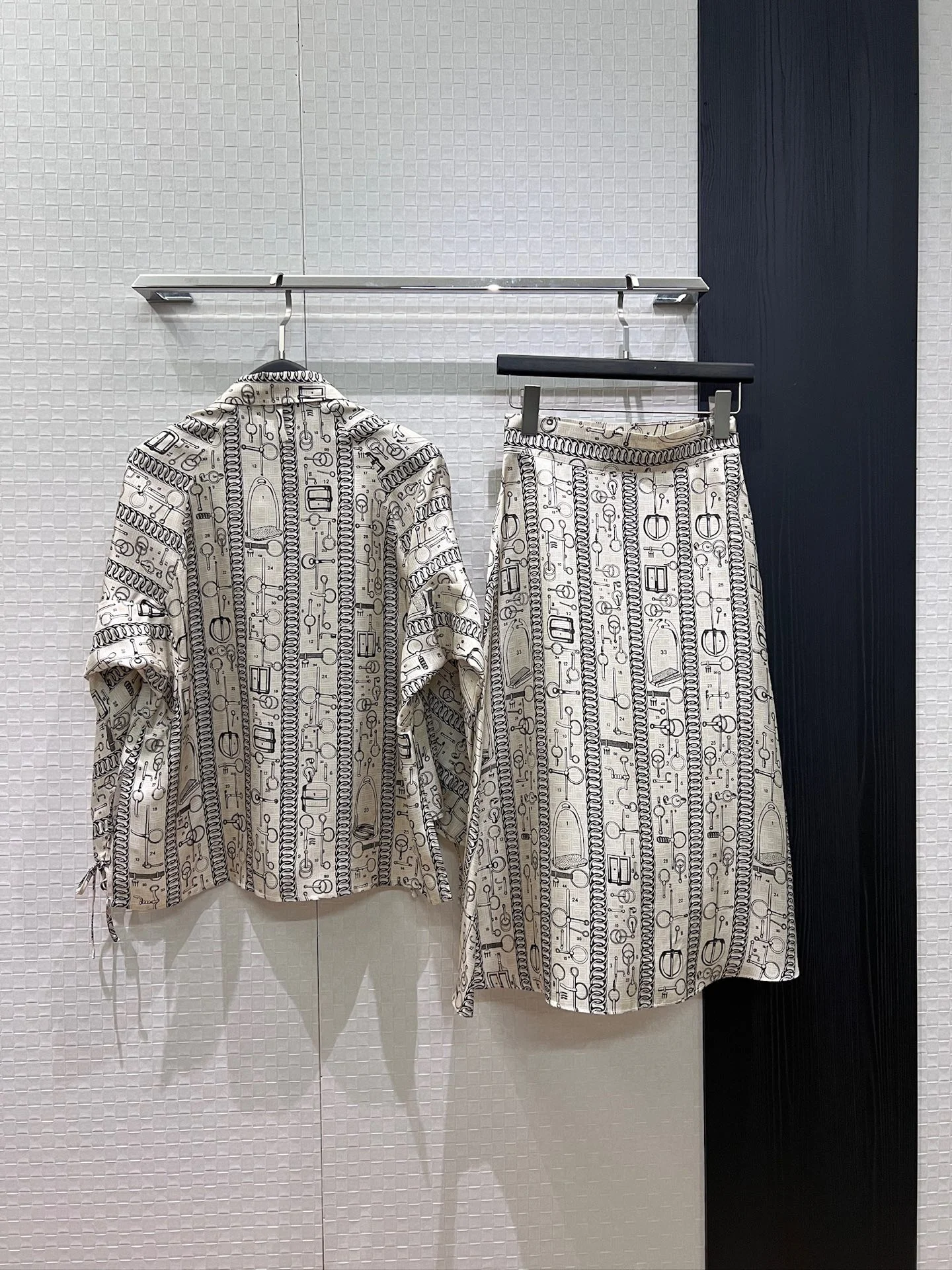 HERMES Skirts Cream-Black S-L C50202609060084 - Image 7