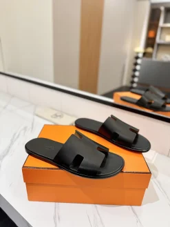 HERMES Slides Black B50202609111860