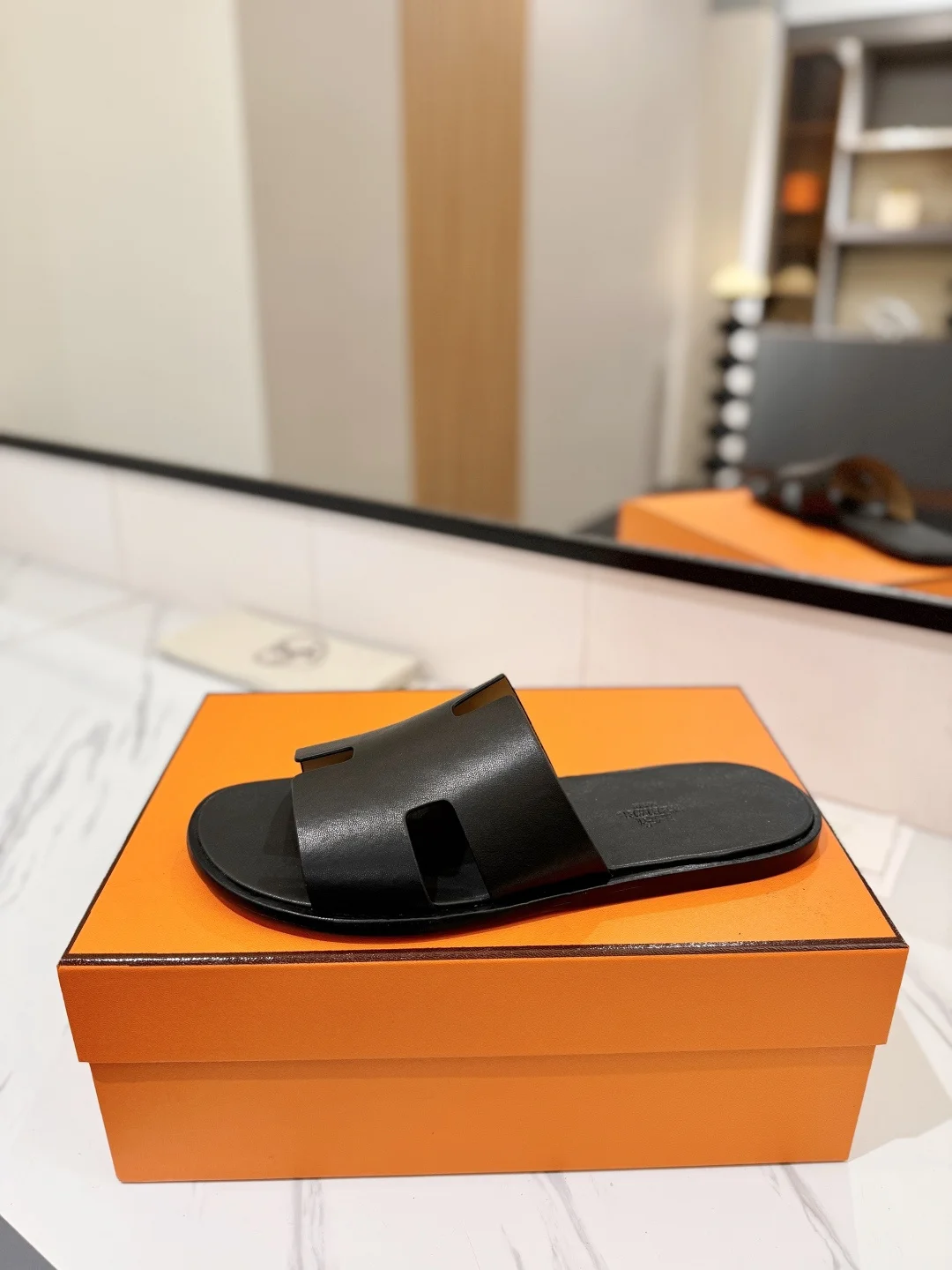 HERMES Slides Black B50202609111860 - Image 4