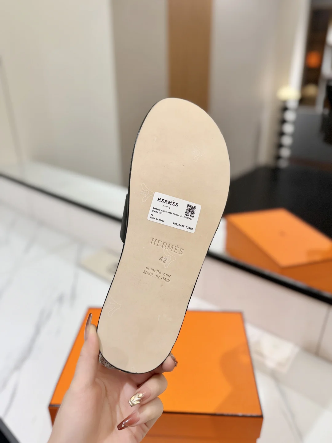 HERMES Slides Black B50202609111860 - Image 9