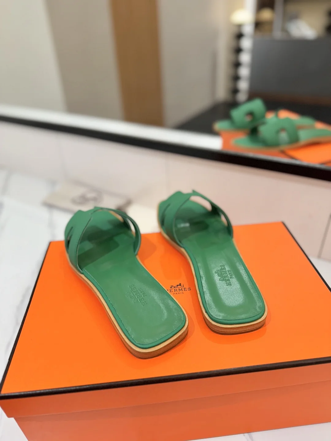 HERMES Slides Grained Calfskin Green-Brown EU35-40 B00202609111866 - Image 8