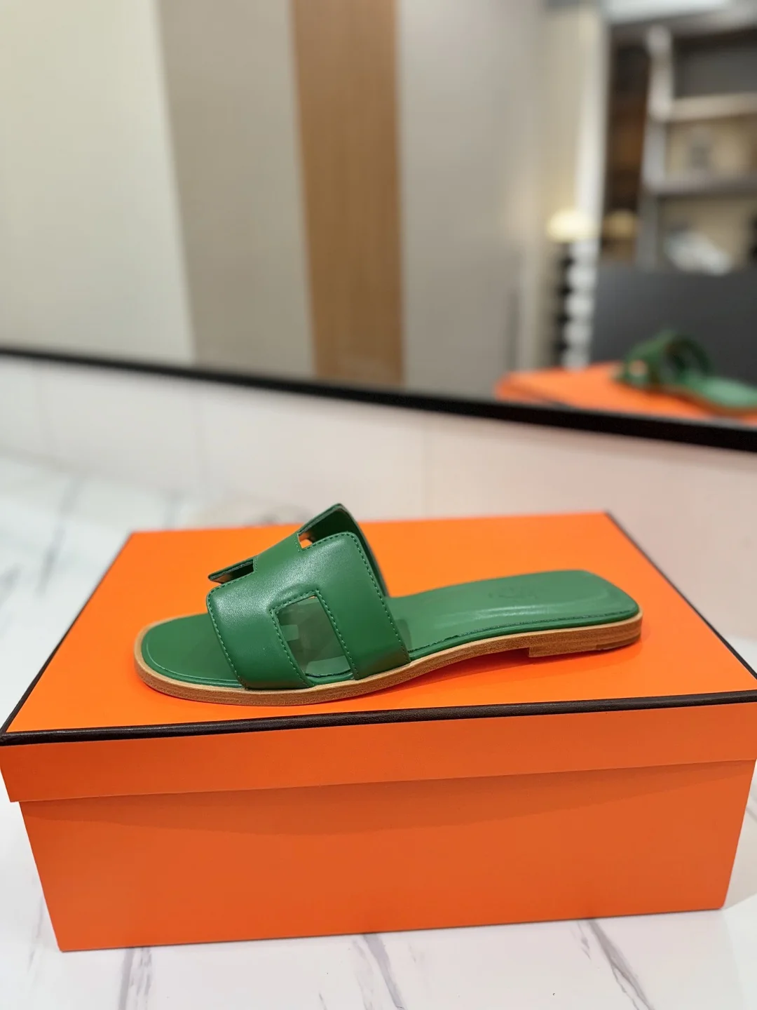 HERMES Slides Green B00202609111867 - Image 4