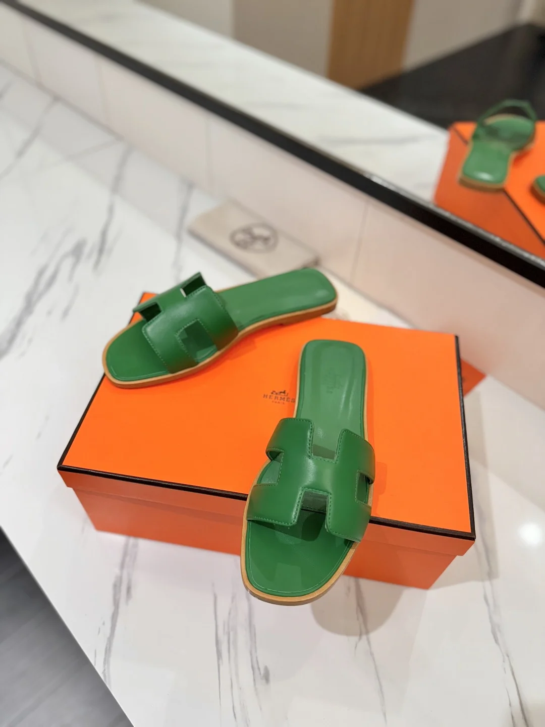 HERMES Slides Green B00202609111867 - Image 5