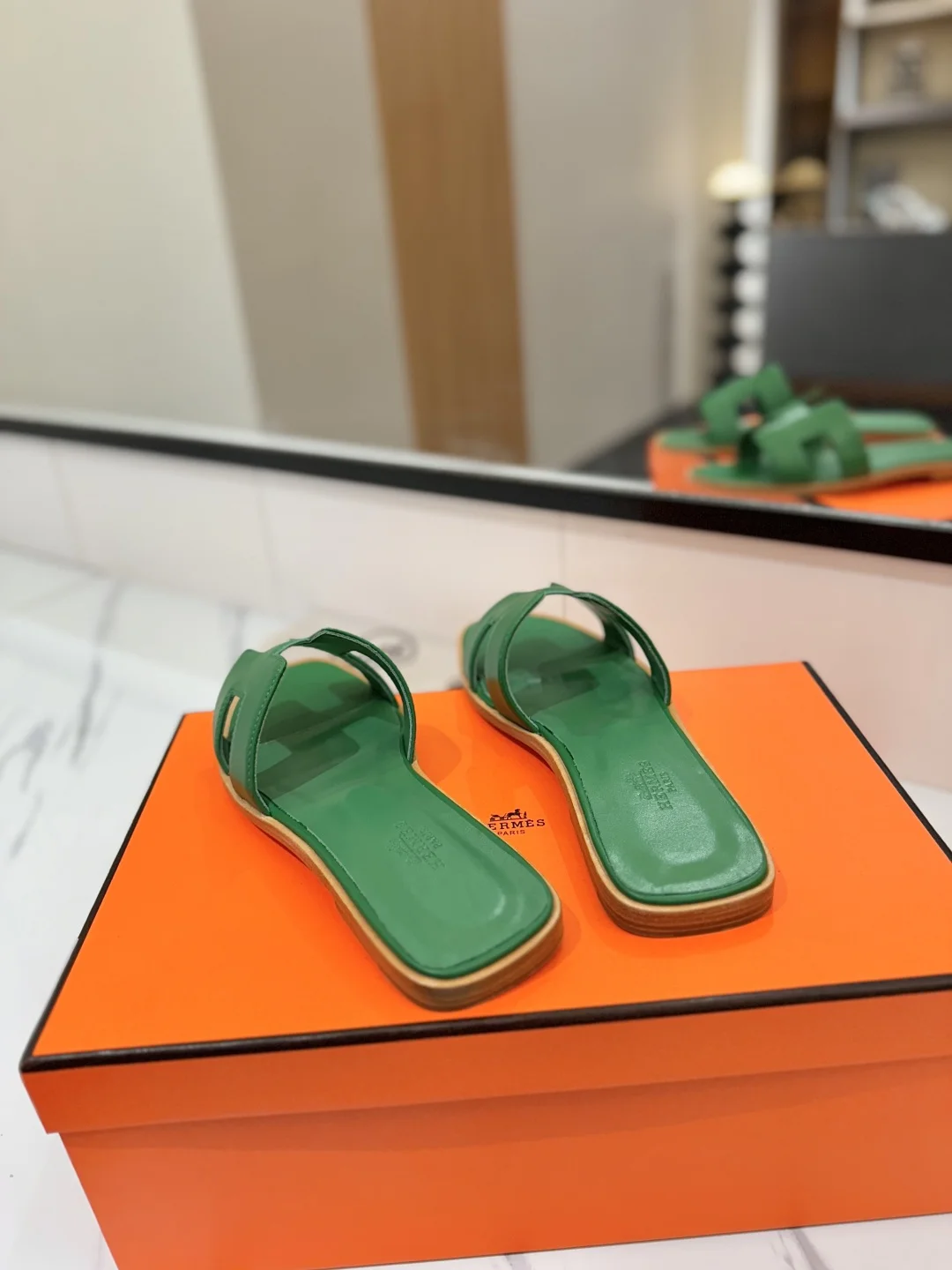 HERMES Slides Green B00202609111867 - Image 8