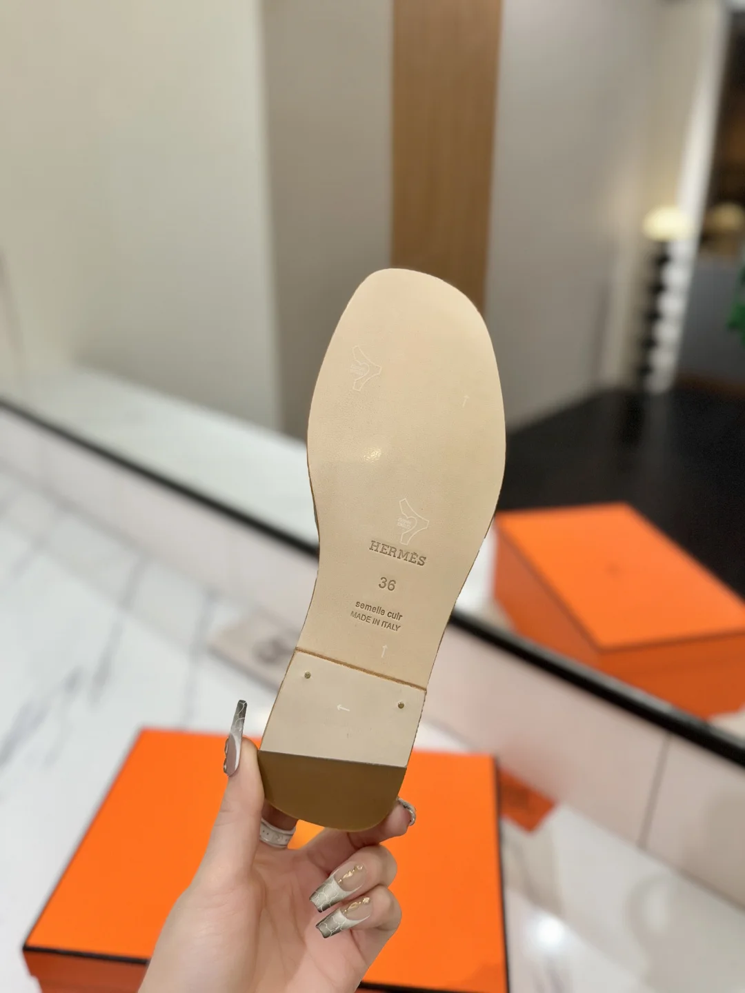 HERMES Slides Green B00202609111867 - Image 9