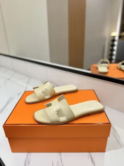 Alternative view of HERMES Slides Pebbled Leather Cream-Orange EU35-40 B00202609111865