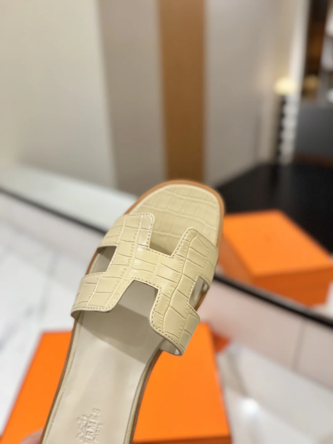HERMES Slides Pebbled Leather Cream-Orange EU35-40 B00202609111865 - Image 7