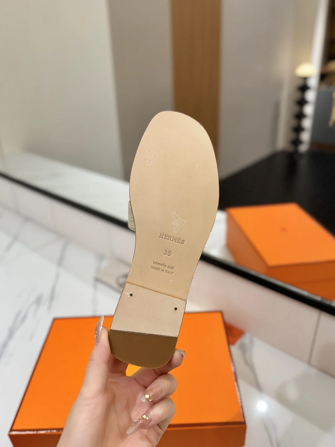 HERMES Slides Pebbled Leather Cream-Orange EU35-40 B00202609111865 - Image 9