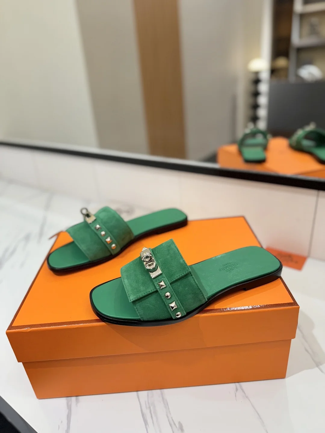 HERMES Slides Suede Green-Silver EU35-40 B20202609111864 - Image 2