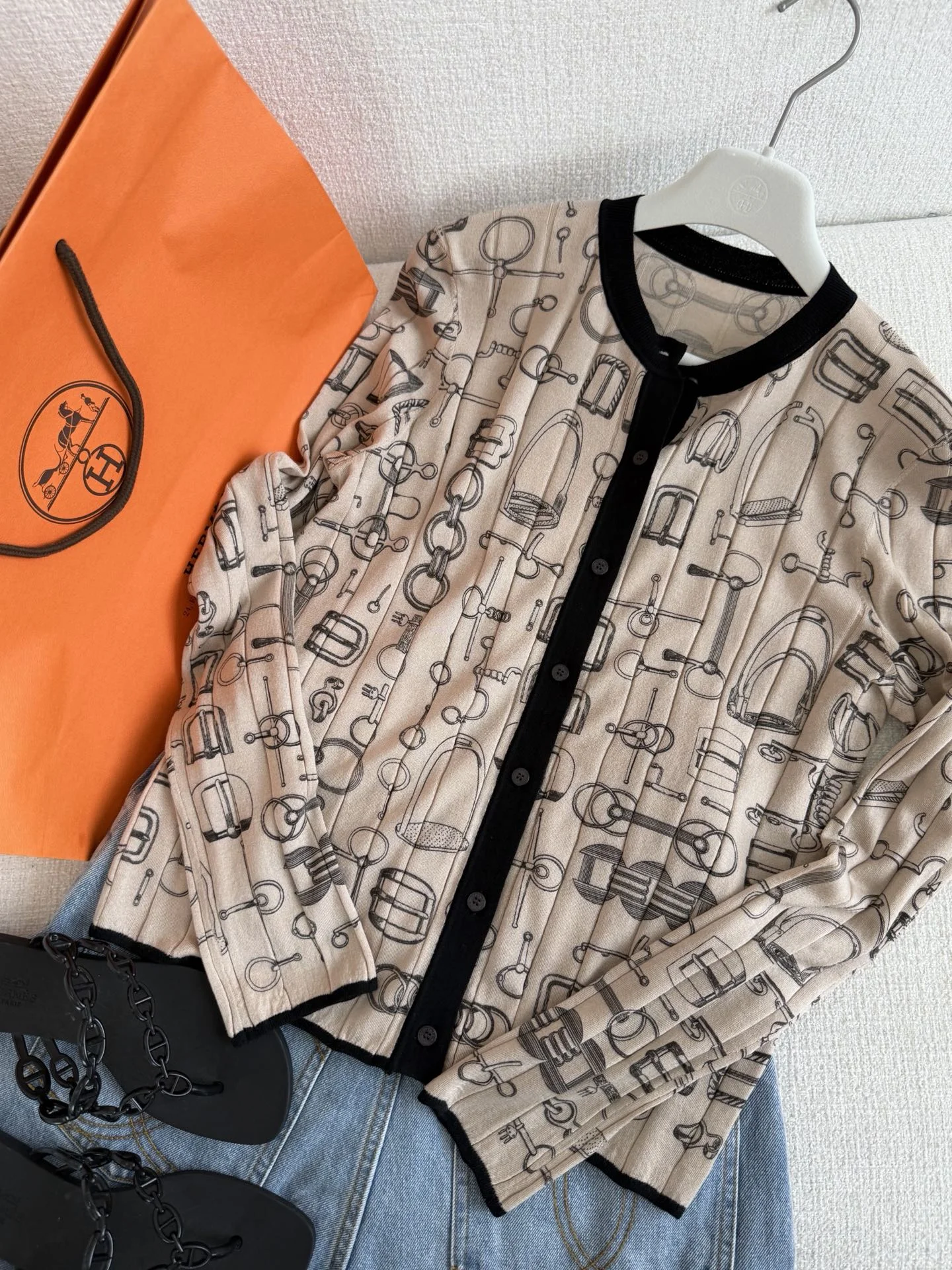 HERMES Sweaters Beige-Black S-L B90202609063091