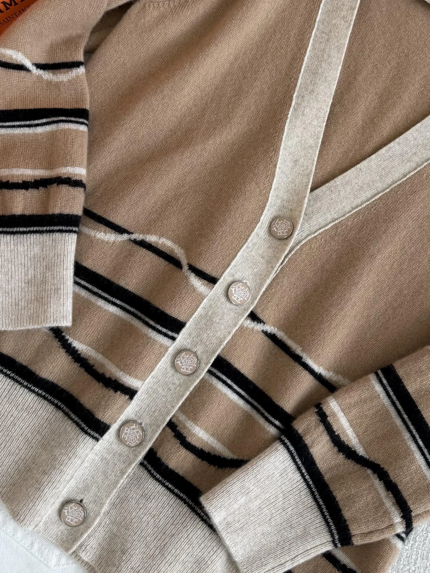 HERMES Sweaters Beige-Black S-L C40202609061057 - Image 4