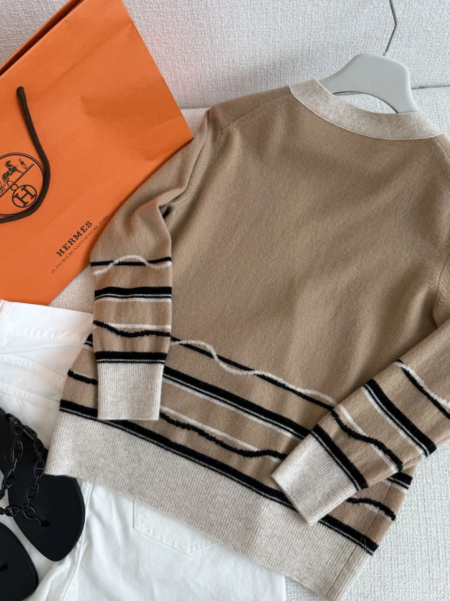 HERMES Sweaters Beige-Black S-L C40202609061057 - Image 8