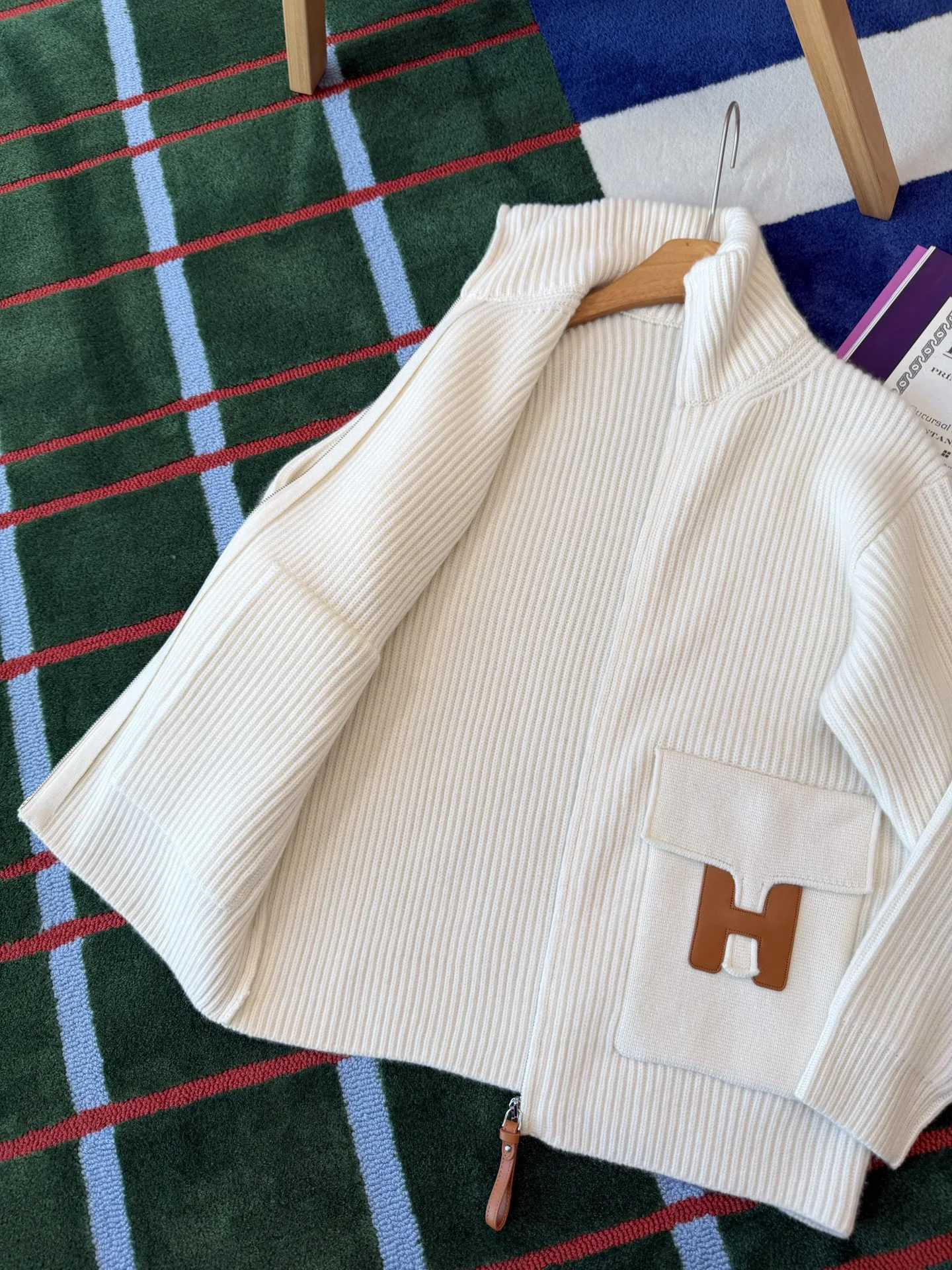 HERMES Sweaters Cream-Brown S-L F60202609060028 - Image 2