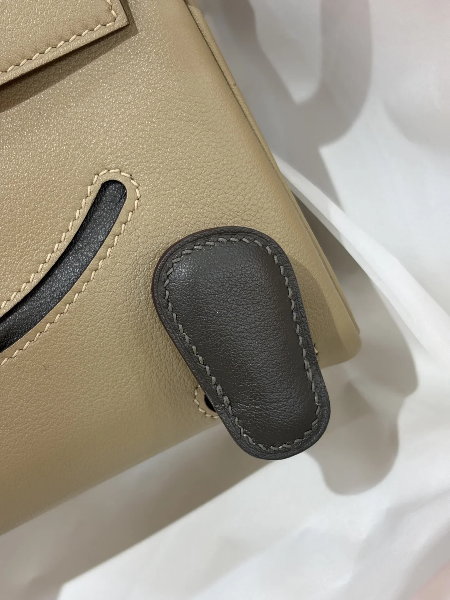 HERMES Top Handle Bags Beige-Gray 16CM A350202609090237 - Image 4