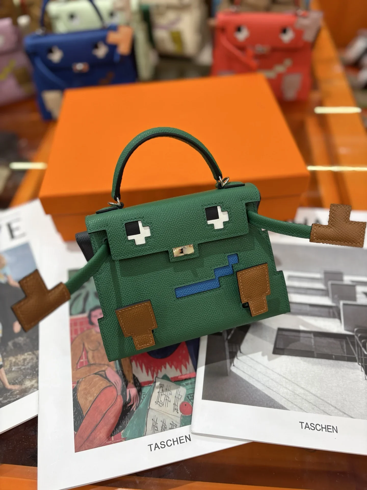 HERMES Top Handle Bags Green-Brown A450202609090257 - Image 3