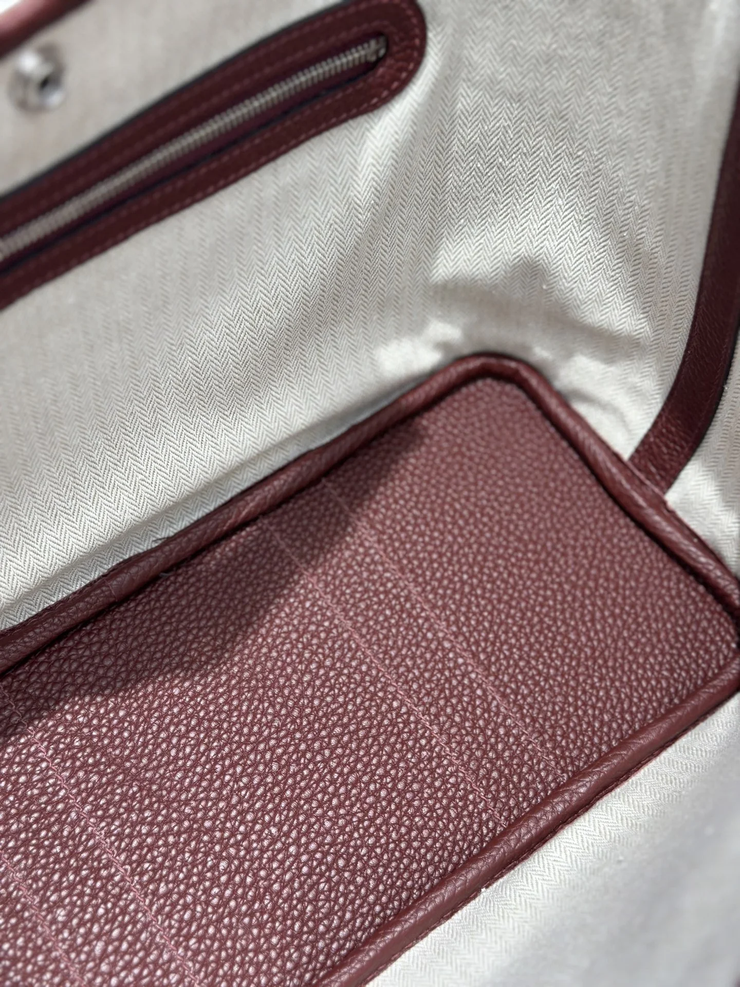 HERMES Totes Bags Leather Burgundy 30CM I50202609090275 - Image 8