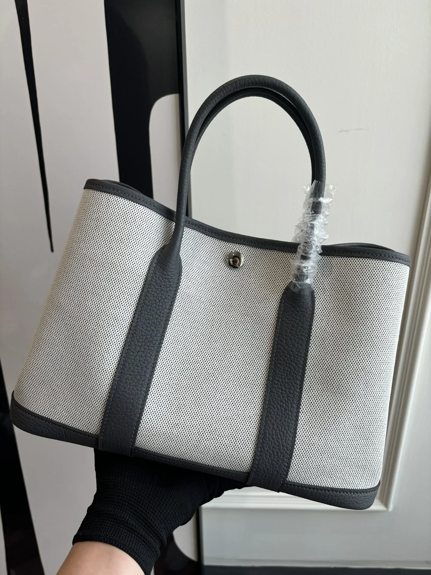 HERMES Totes Bags White-Black 23X30CM A000202609090289 - Image 3