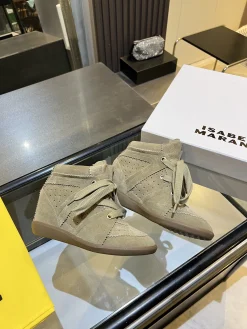 Alternative view of ISABEL MARANT Sneakers Suede Beige-Brown EU35-40 B90202609110900